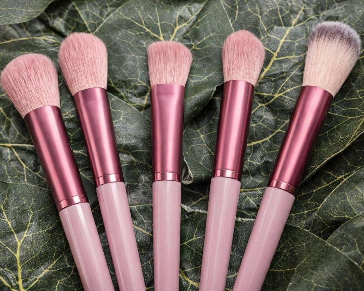 13 Pc Pink Makeup Brush Set with Case | Soft Synthetic | Beginner Friendly